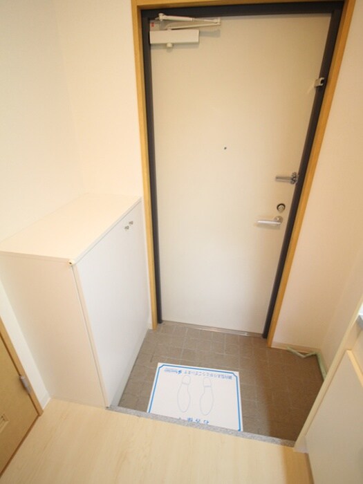 物件内観写真16　(玄関)