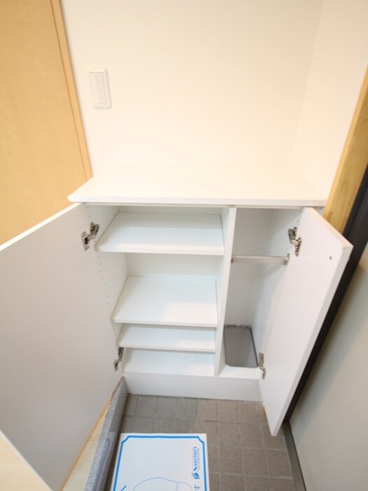 物件内観写真17　(靴箱)