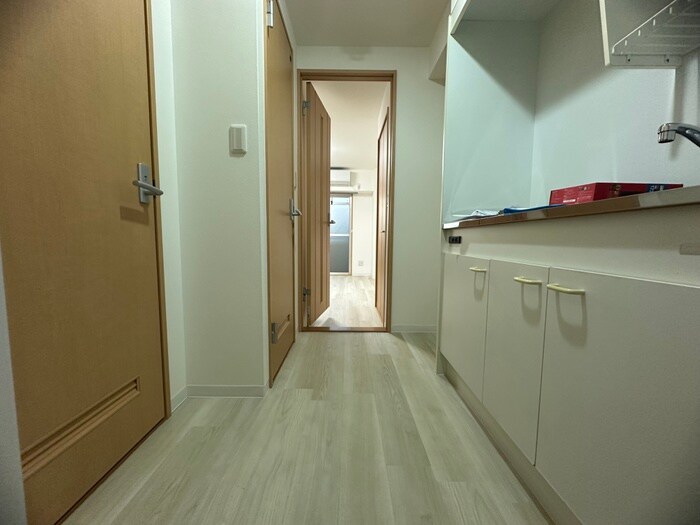物件内観写真17　(廊下)
