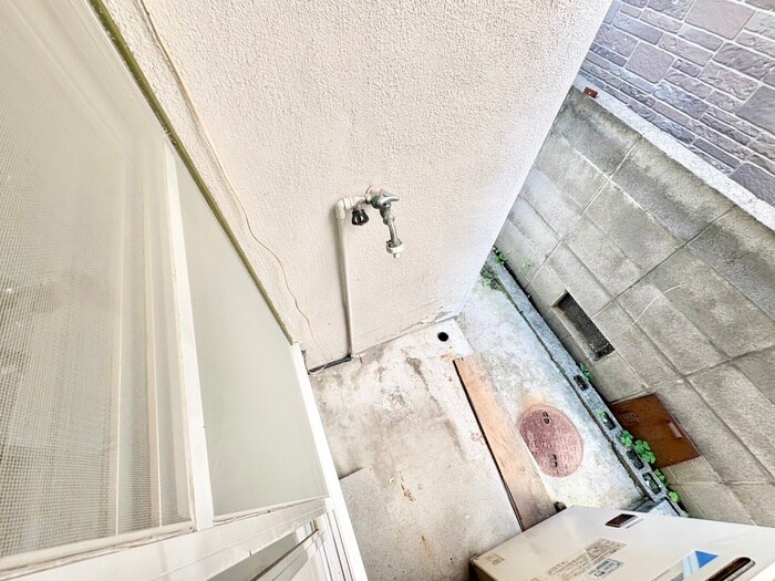 物件内観写真11　(洗濯機置場)