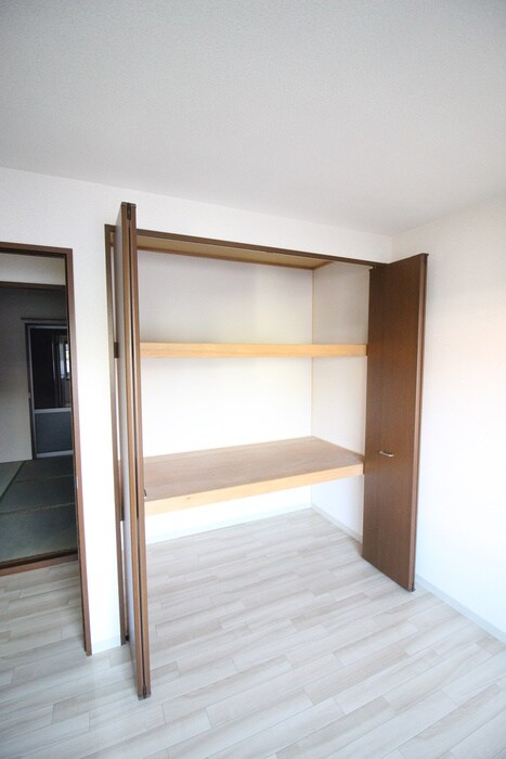 物件内観写真16　(収納)