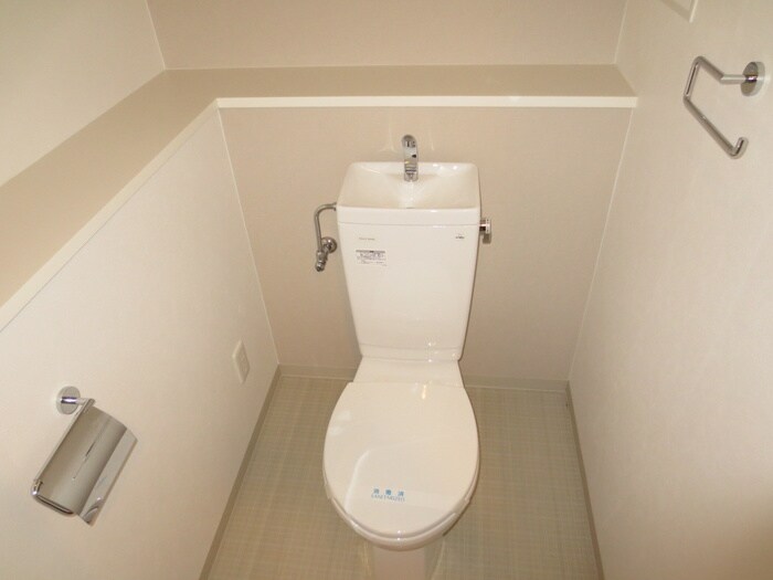 物件内観写真13　(トイレ)