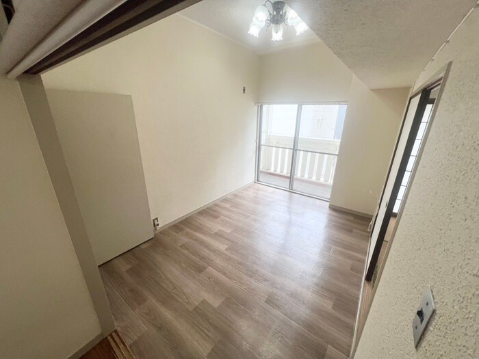 物件内観写真9　(居室)