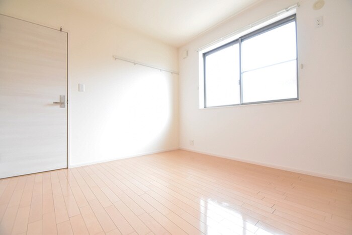 物件内観写真4　(居室)