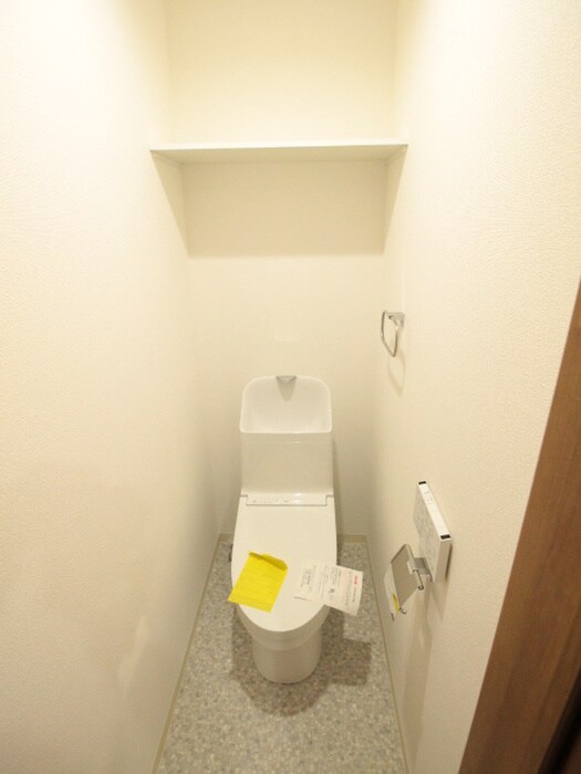 物件内観写真5　(トイレ)