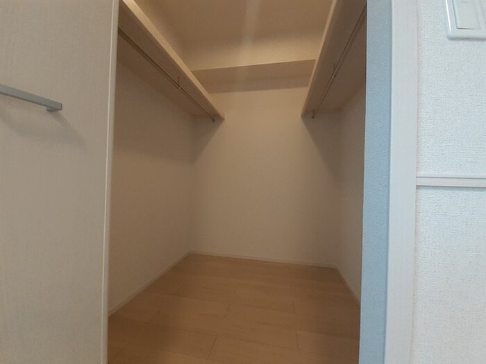 物件内観写真11　(収納)