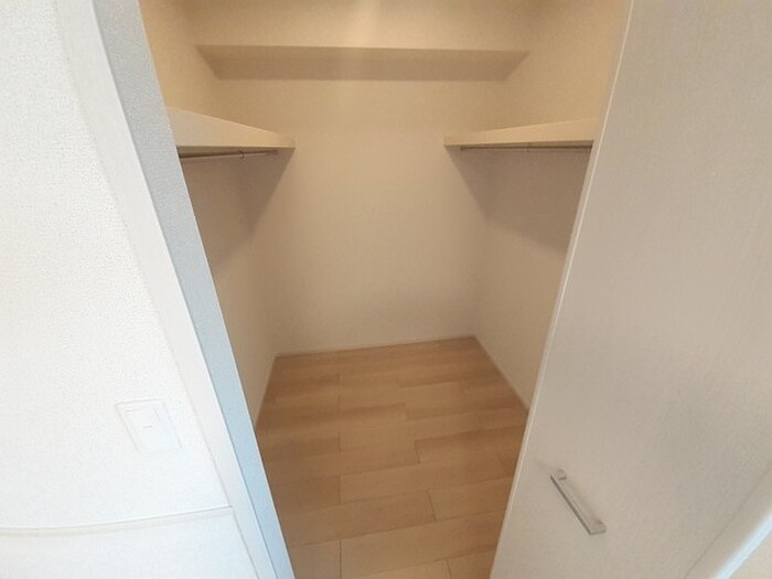 物件内観写真12　(収納)
