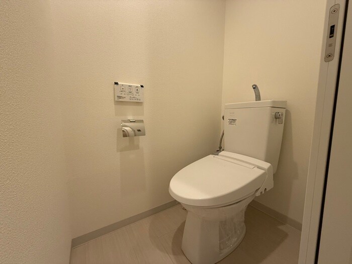 物件内観写真5　(トイレ)