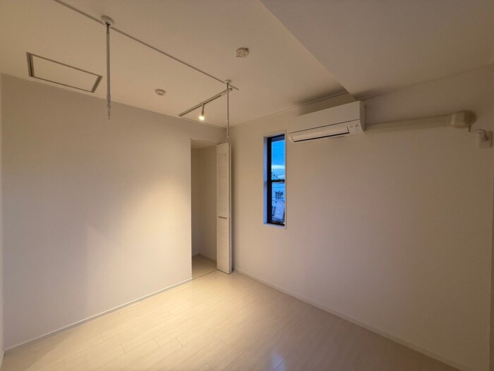 物件内観写真10　(居室)