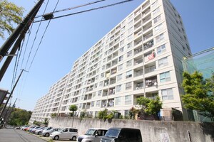南千里第二コ－ポラスＣ棟(813)外観写真