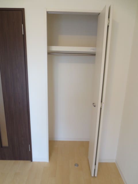 物件内観写真15　(収納)