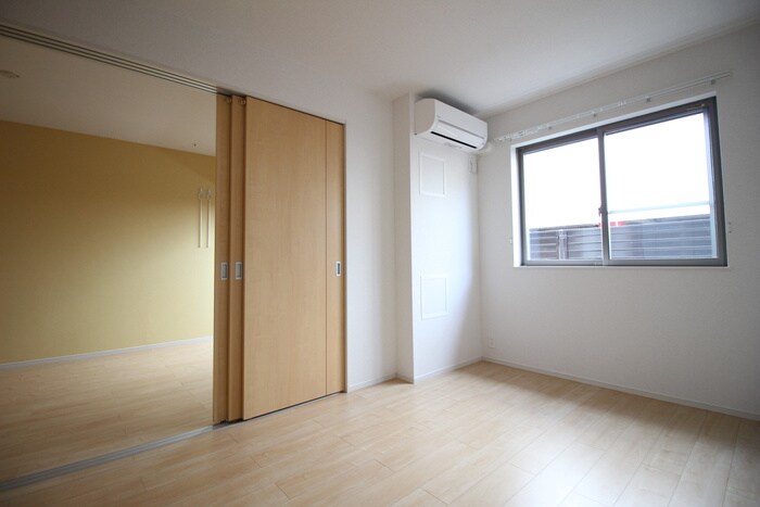 物件内観写真9　(居室)