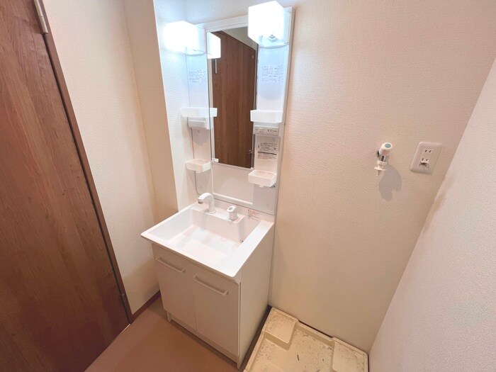 物件内観写真11　(洗面)