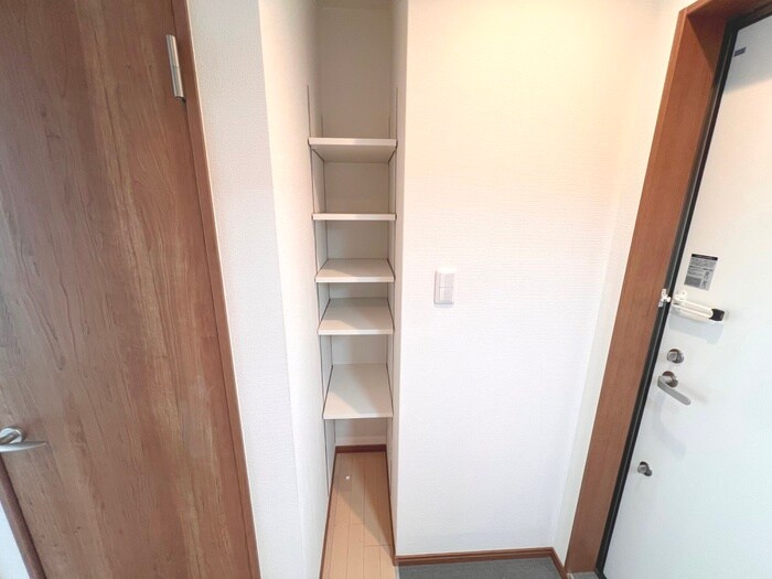 物件内観写真15　(靴箱)
