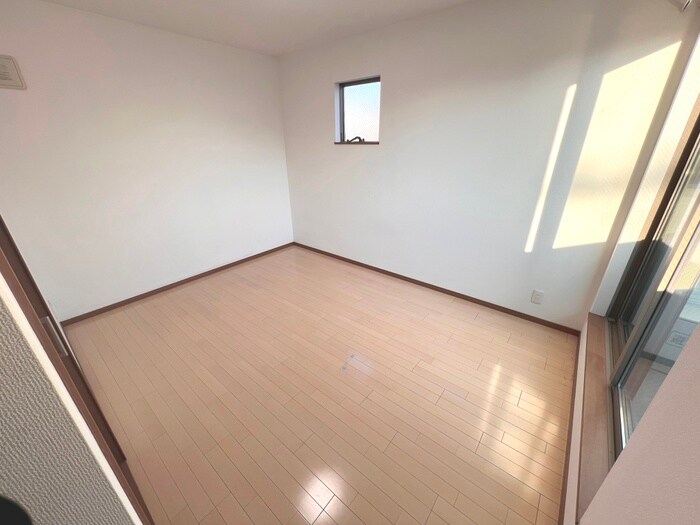 物件内観写真18　(居室)