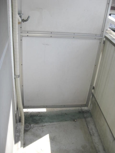 物件内観写真9　(洗濯機置場)