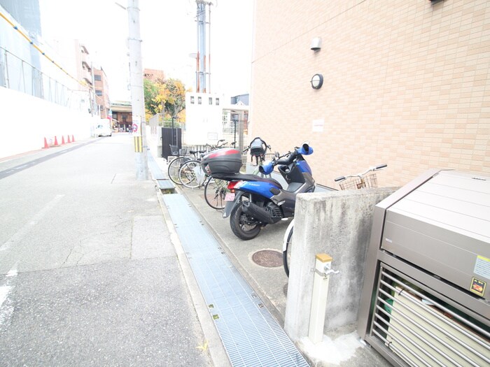 物件外観写真5　(駐輪場)