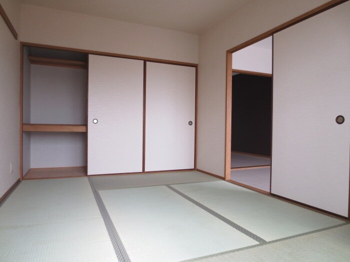 物件内観写真9　(居室)