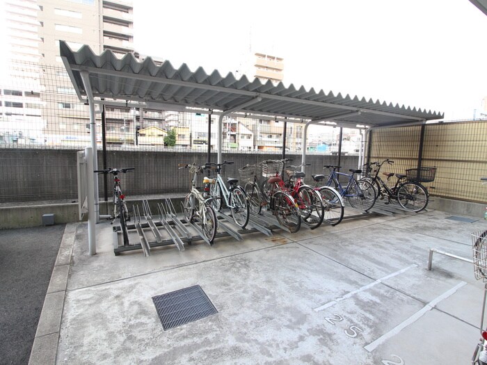 物件外観写真6　(駐輪場)
