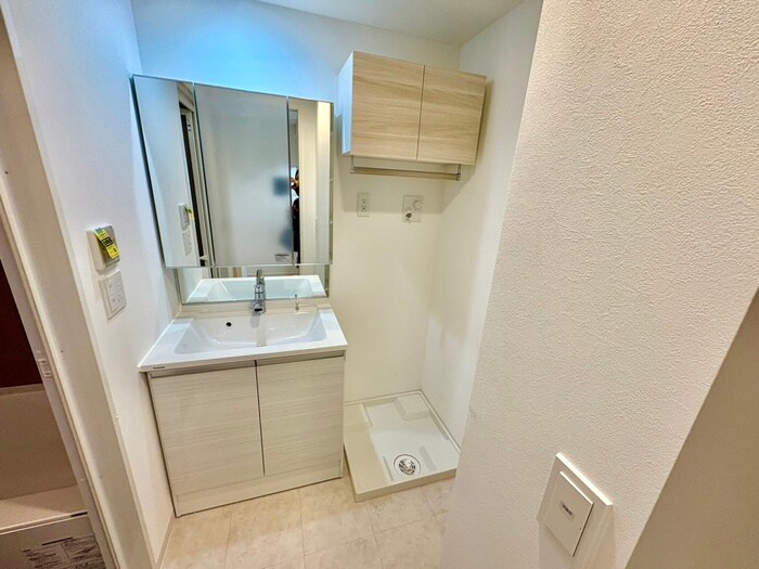 物件内観写真6　(洗濯機置場)