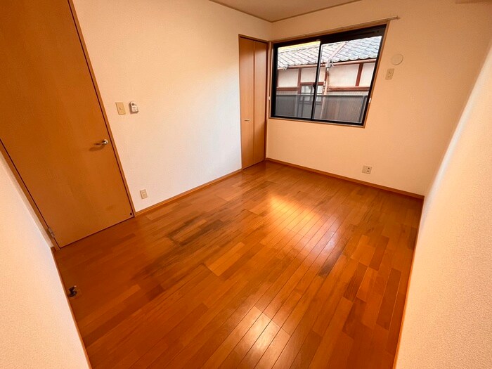 物件内観写真10　(居室)