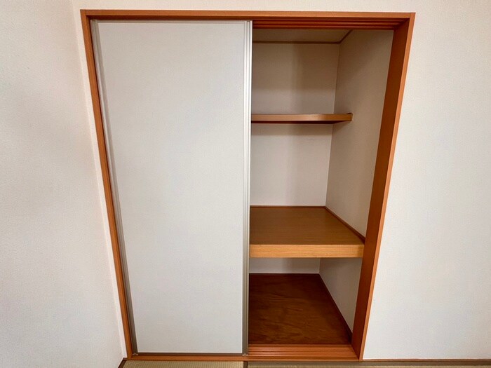 物件内観写真12　(収納)