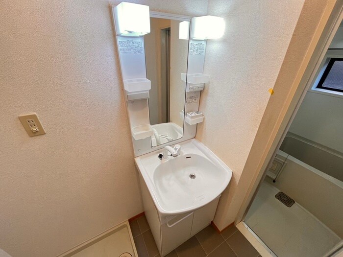 物件内観写真13　(洗面)