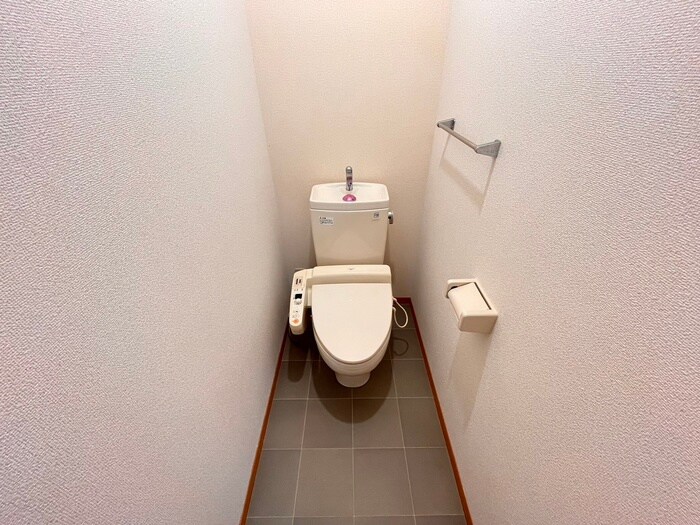 物件内観写真16　(トイレ)