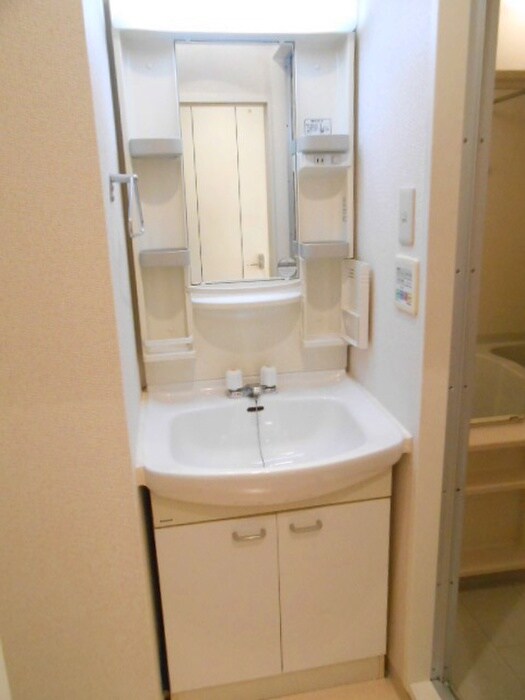 物件内観写真11　(洗面)
