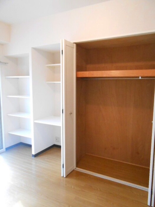 物件内観写真13　(収納)