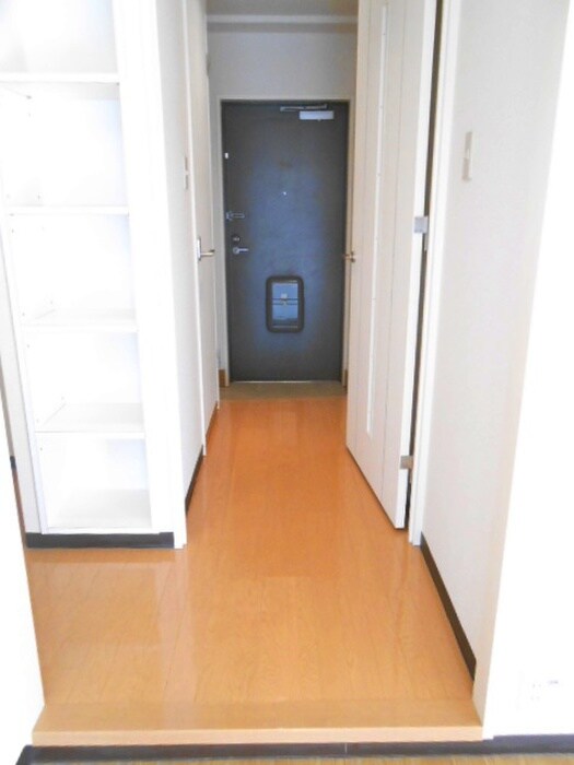 物件内観写真15　(廊下)