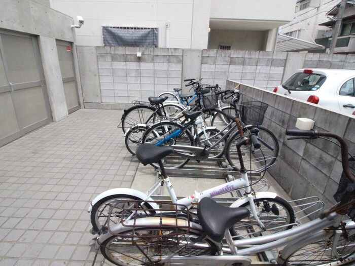 物件外観写真5　(駐輪場)