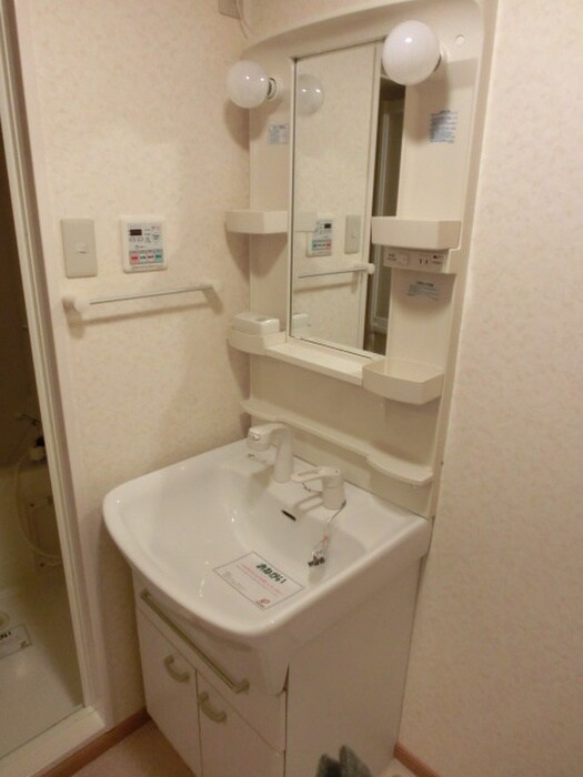 物件内観写真10　(洗面)