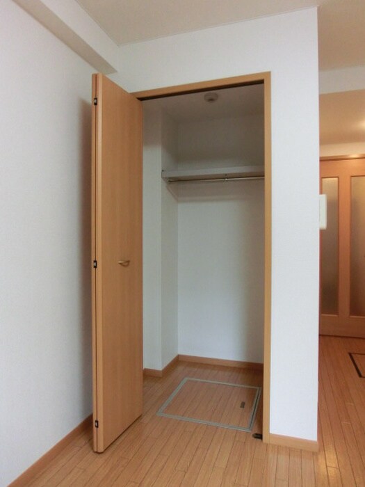 物件内観写真18　(収納)
