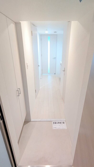 物件内観写真7　(玄関)