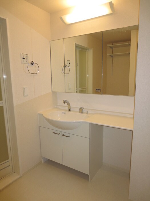 物件内観写真13　(洗面)