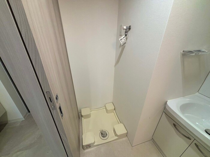 物件内観写真14　(洗濯機置場)