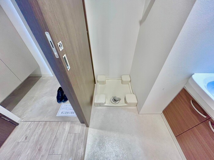 物件内観写真14　(洗濯機置場)