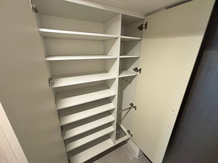 物件内観写真19　(靴箱)