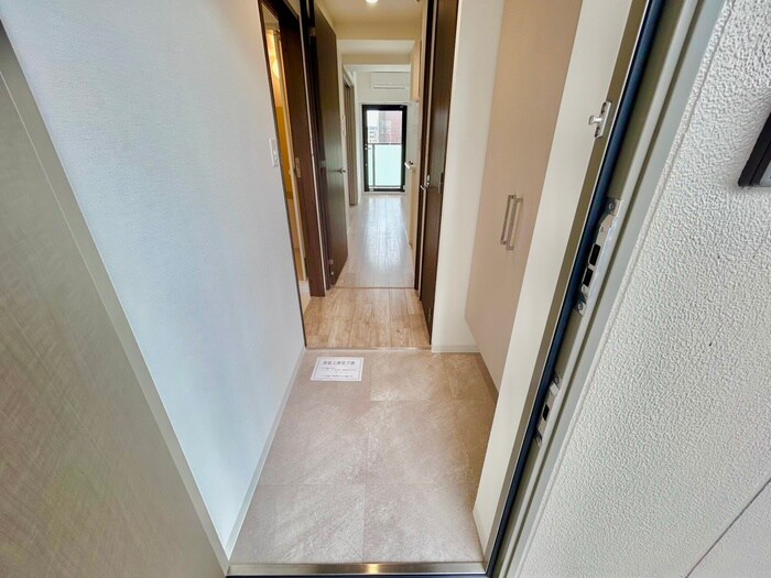 物件内観写真22　(玄関)