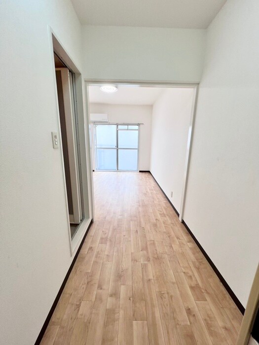 物件内観写真18　(廊下)