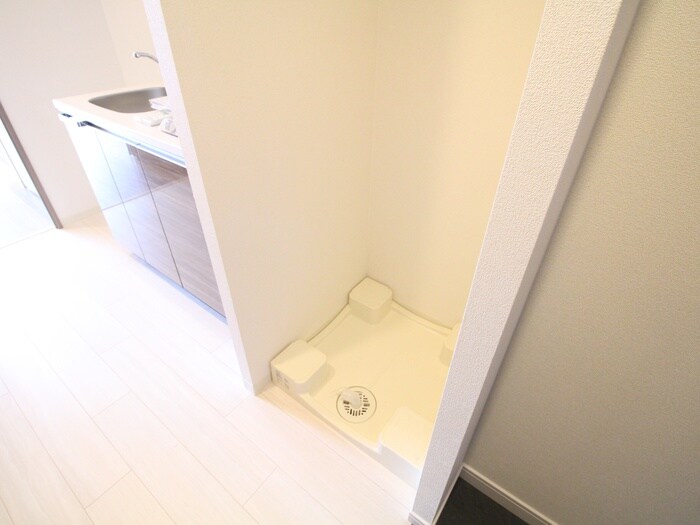 物件内観写真13　(洗濯機置場)