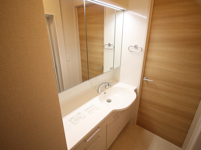 物件内観写真11　(洗面)