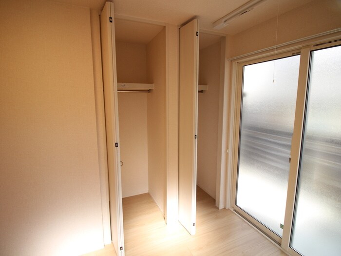 物件内観写真12　(収納)