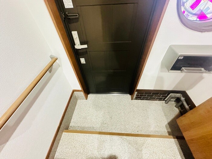物件内観写真21　(玄関)
