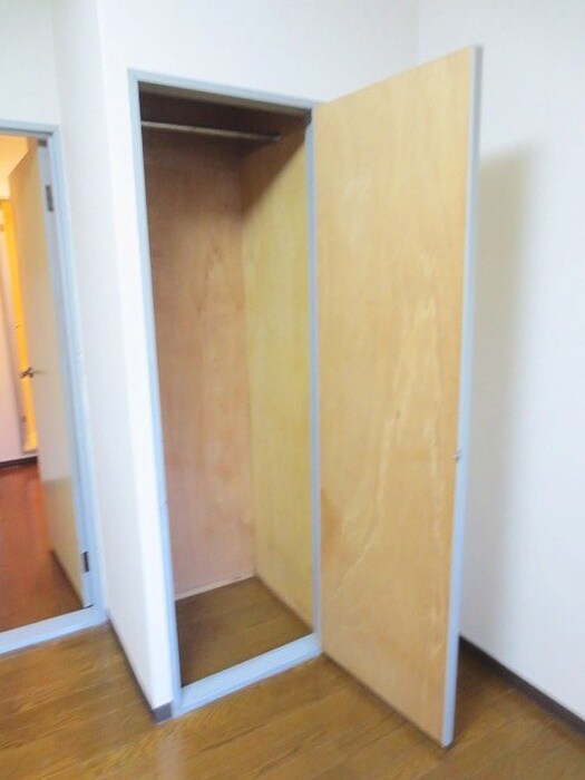 物件内観写真12　(収納)