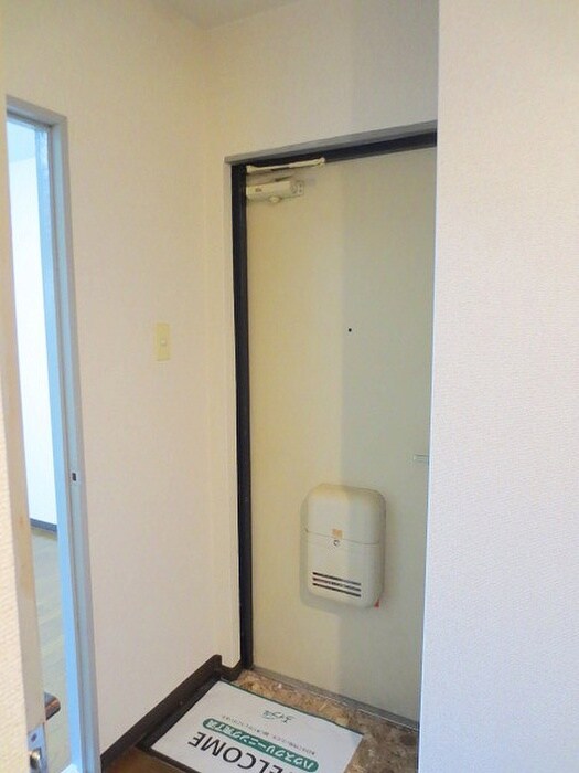 物件内観写真15　(玄関)
