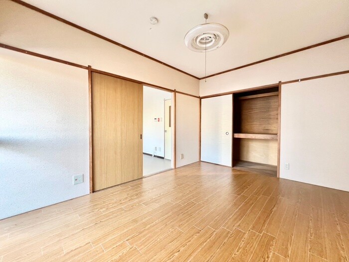 物件内観写真10　(居室)