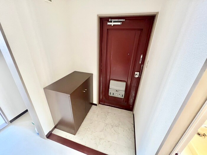 物件内観写真17　(玄関)