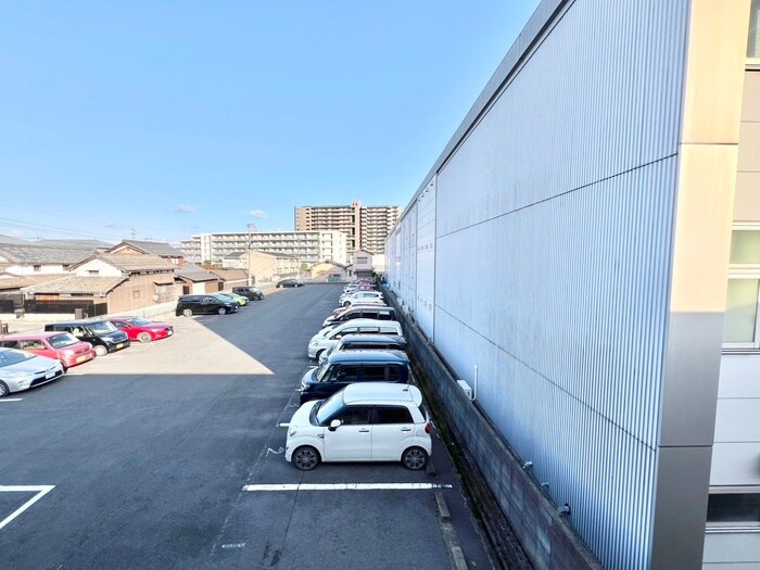 物件内観写真18　(室内からの展望)